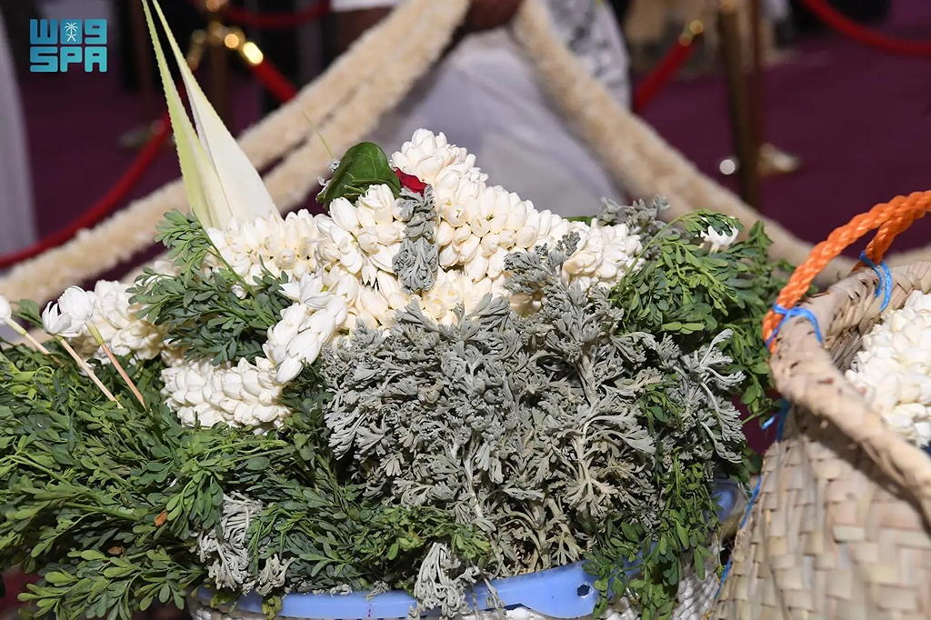 الفل تزدان به أفنية بيوت جازان منذ مئات الأعوام